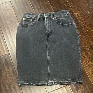 Levi's Black Denim Mini Skirt Size Small